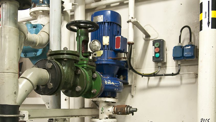 变频给水系统由哪些部分组成？